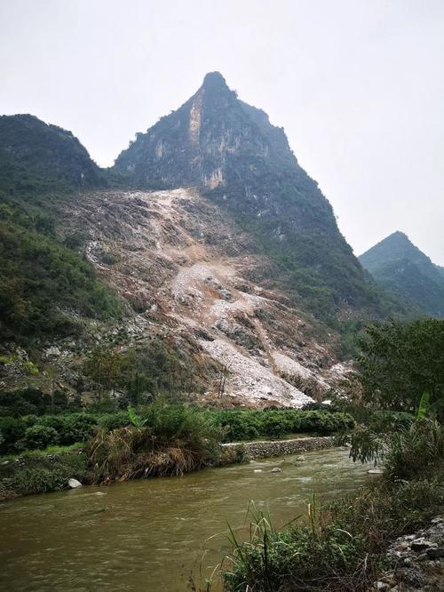 阳朔红颈山命案-1996年年阳朔红颈山