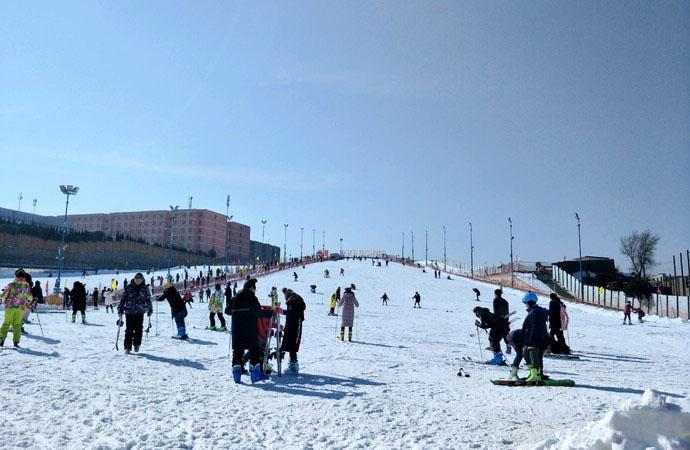 白鹿原滑雪场-白鹿原滑雪场几月开放