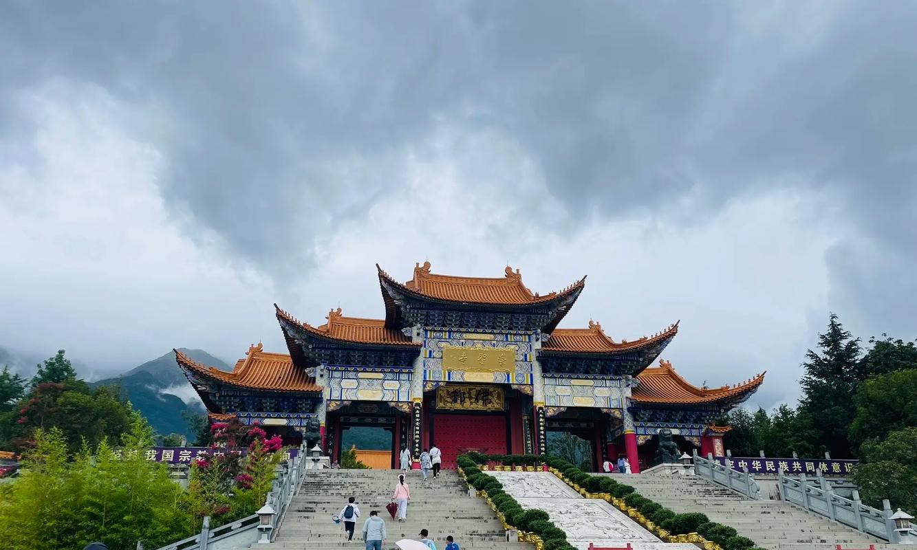 大理旅游朝拜时间多久合适-大理国最崇拜的寺院