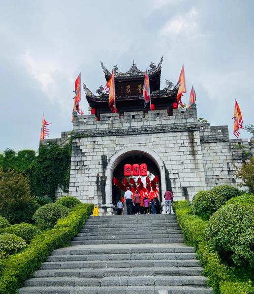 贵阳到青石旅游要多久-贵阳到青石旅游要多久才能到