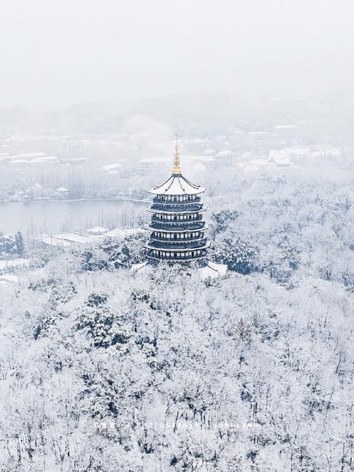 西湖冬季旅游时间多久合适-冬天西湖结冰吗